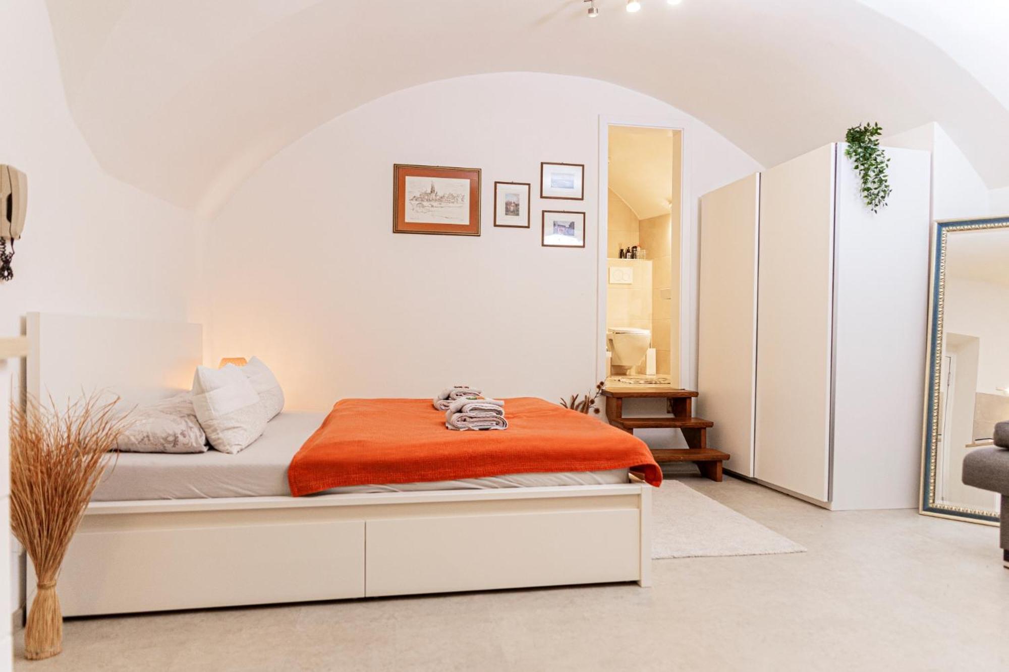 Suite-Regensburg Luaran gambar