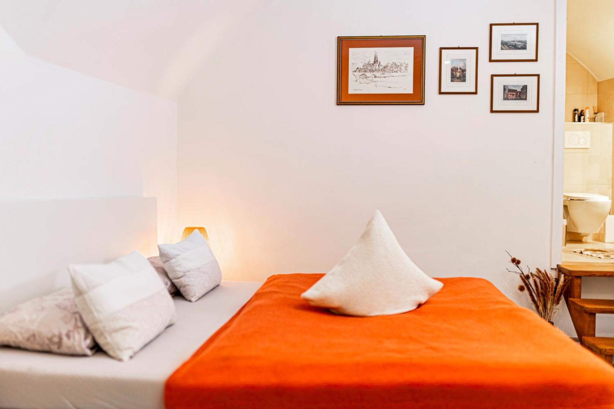 Suite-Regensburg Luaran gambar